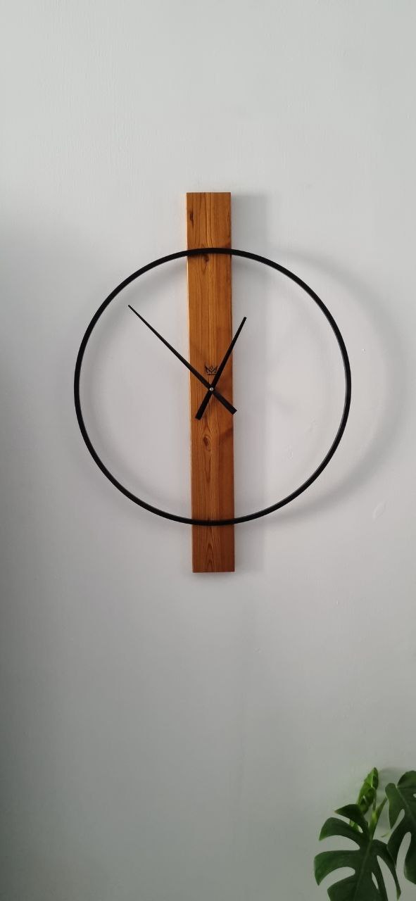 ساعت دیواری مدل چوبی و فلزی