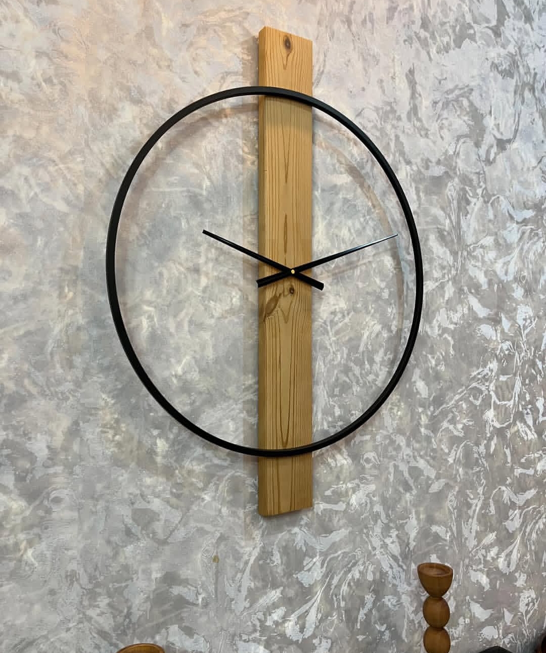 ساعت چوبی شیک