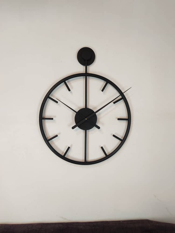 ساعت دیواری لارا چوبی مینیمال